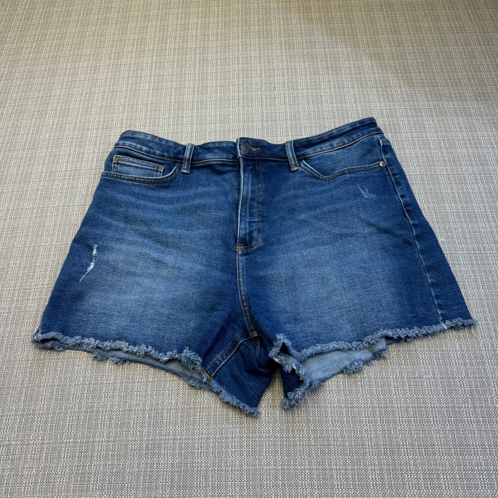 Plus Size Frayed Hem Denim Shorts size 16 Blue Summer Festival
